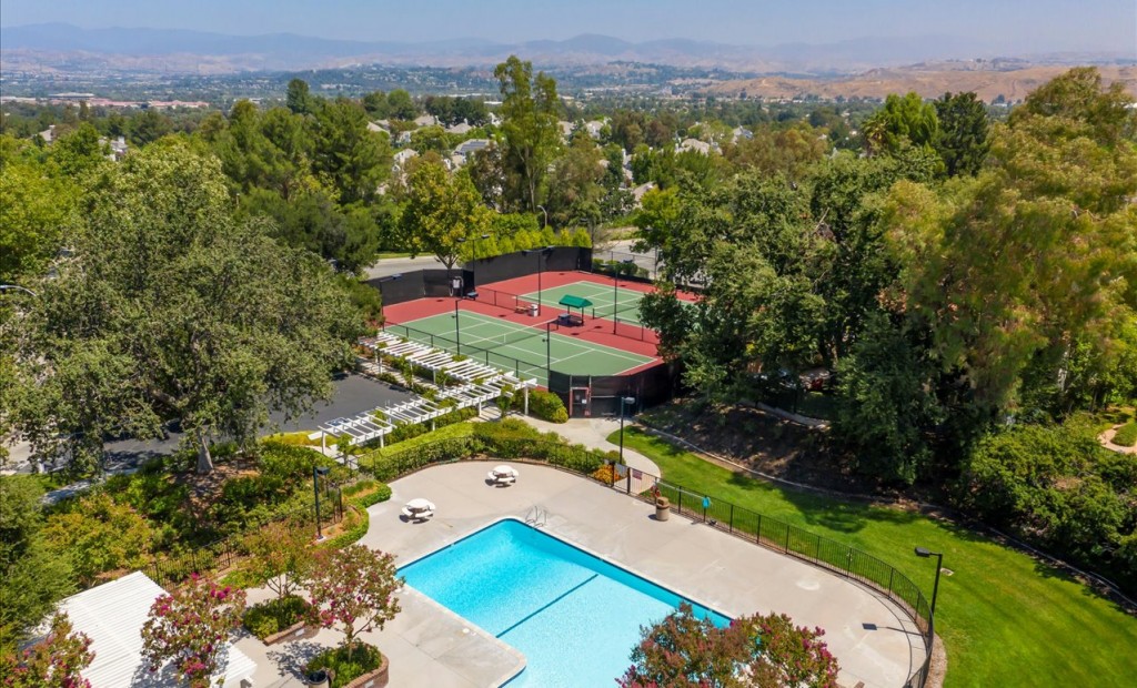 31-Community Pool and Tennis